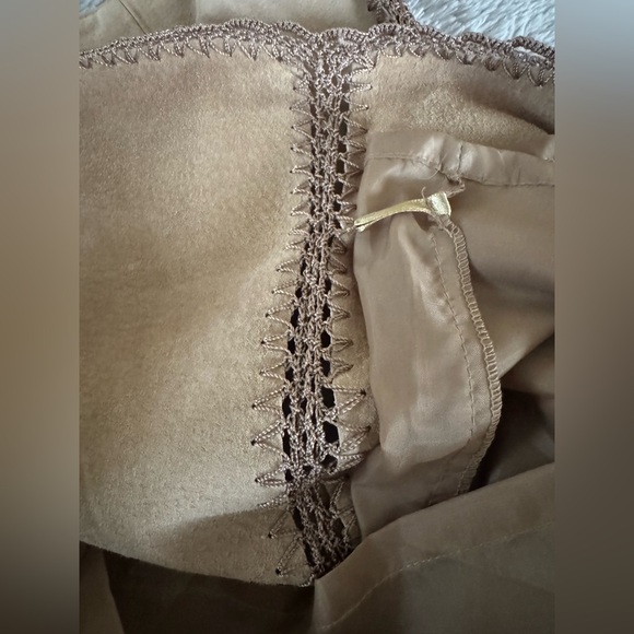 Boutique Europa Vintage Y2K Suede Leather Camel Hue Midi Skirt w/ Crochet Seams - Picture 11 of 15